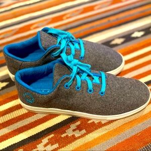 Sneakers, sustainable wool, size 40 (9.5 W, 7 M)